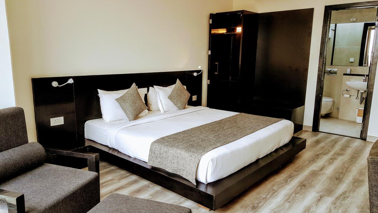The Saneer Jaipur Hotel Kültér fotó